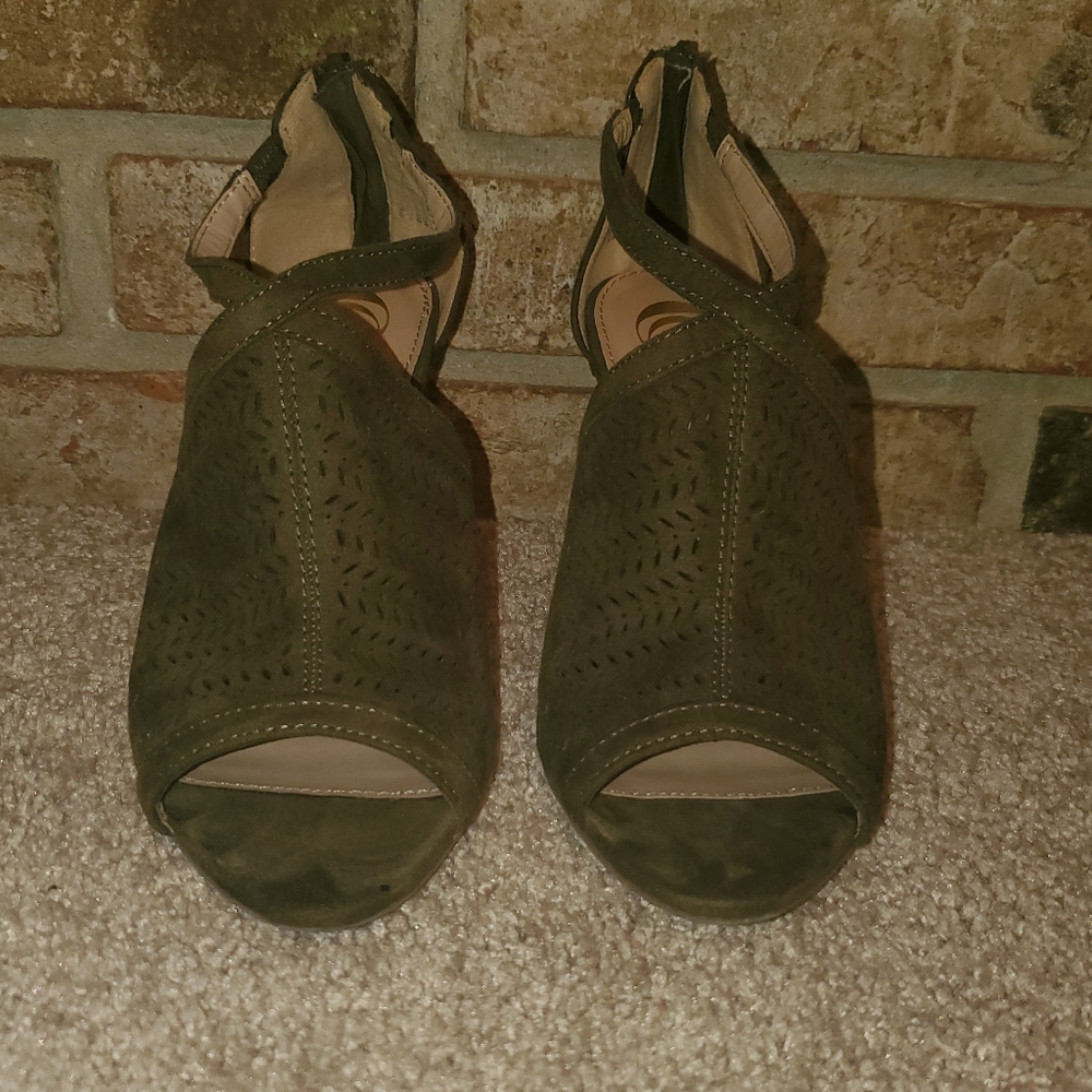 Olive heels